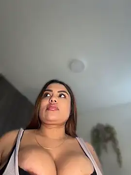 Snapshot of valeria2019hot chatting on May 2026 11:38:01 AM valeria2019hot online show from May 2026 11:38:01 AM