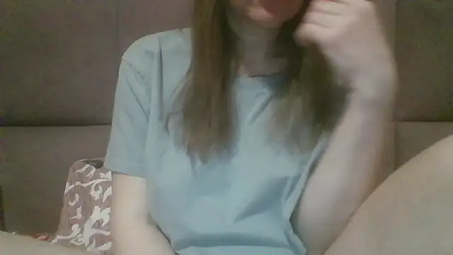 Snapshot of Sladkiegubki chatting on March 2025 11:57:02 PM Sladkiegubki online show from March 2025 11:57:02 PM