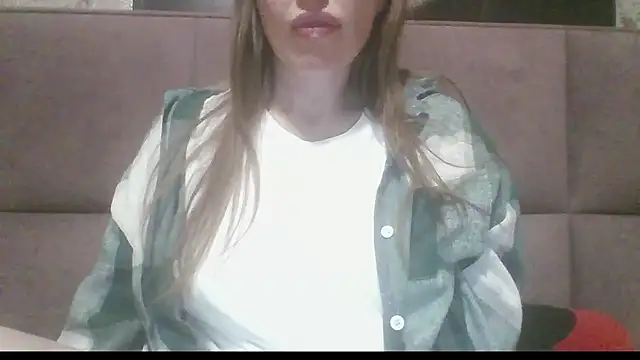 Sladkiegubki online show from November 2025 09:52:01 PM