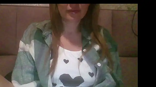 Snapshot of Sladkiegubki chatting on September 2025 11:32:01 PM Sladkiegubki online show from September 2025 11:32:01 PM