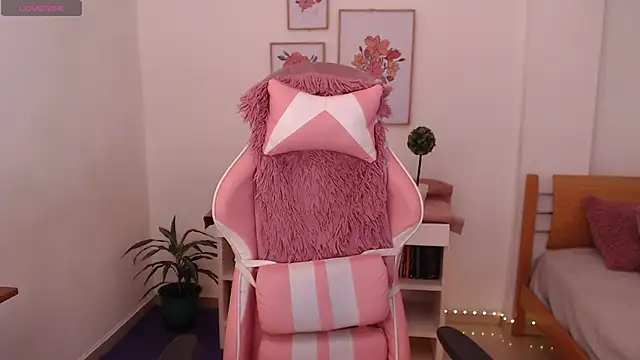 Dahlia  espresso online show from February 2026 08:05:02 PM