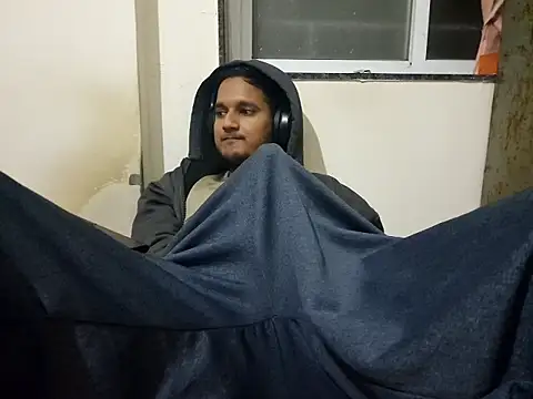 Snapshot of Jonrobinso chatting on December 2025 05:47:02 PM Jonrobinso online show from December 2025 05:47:02 PM