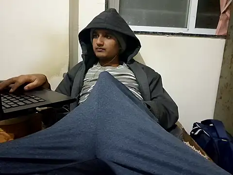 Jonrobinso online show from December 2025 03:38:02 PM