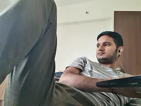 Jonrobinso online show from May 2026 04:49:02 AM