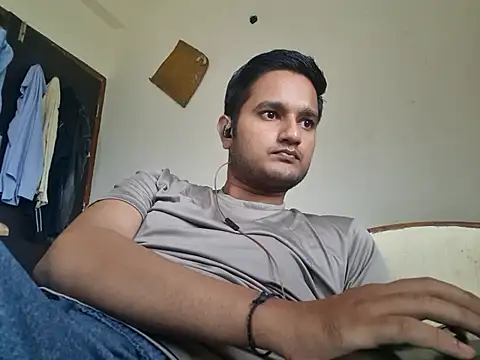 Jonrobinso online show from October 2025 05:53:01 AM