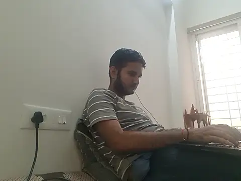 Jonrobinso online show from May 2026 01:33:01 PM