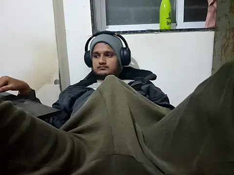 Snapshot of Jonrobinso chatting on November 2025 05:36:02 PM Jonrobinso online show from November 2025 05:36:02 PM