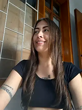 Snapshot of Maralains chatting on March 2025 12:07:02 AM Maralains online show from March 2025 12:07:02 AM