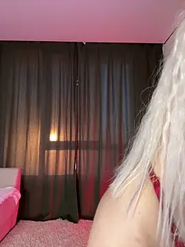 LoveLuna  online show from May 2026 05:40:01 PM