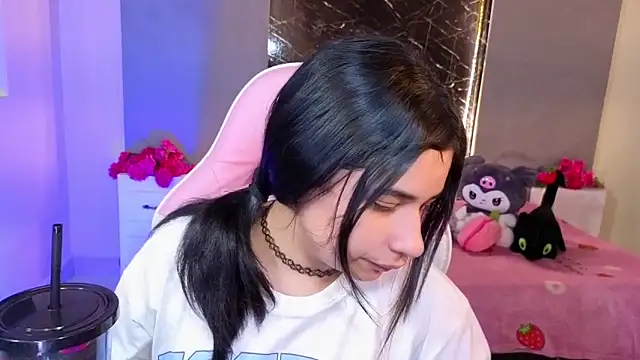 BonnieTaylor0 online show from September 2025 03:35:01 AM