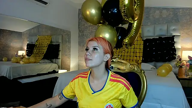 MelaniieRoux online show from June 2026 07:19:01 PM