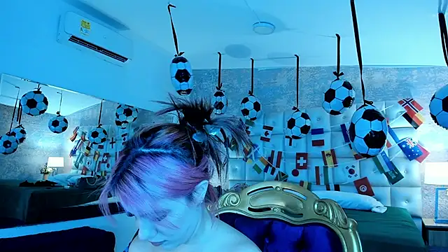 MelaniieRoux online show from July 2026 07:36:02 PM