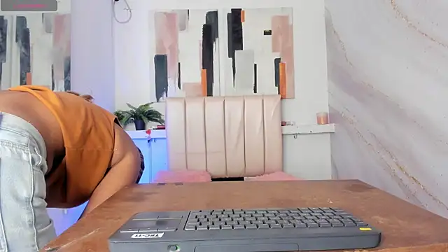 miranda villa online show from December 2025 12:18:02 PM