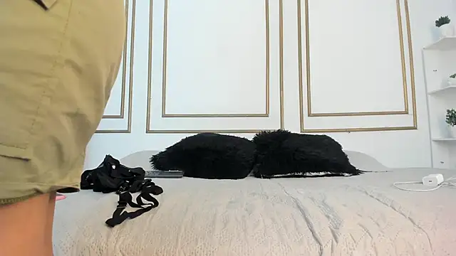 miranda villa online show from December 2025 12:22:02 PM