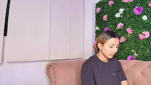 miranda villa online show from September 2025 12:34:02 PM