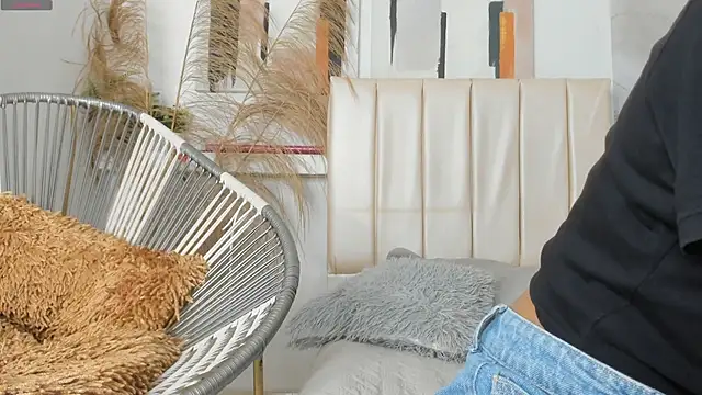 miranda villa online show from April 2026 12:22:01 PM