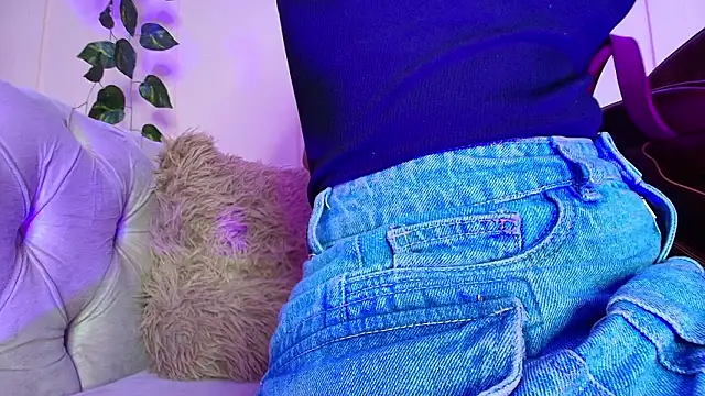 miranda villa online show from February 2026 12:57:02 PM