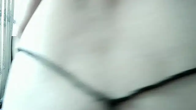 alixia81 online show from May 2026 10:04:02 PM