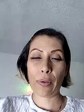 alixia81 online show from October 2025 11:28:01 PM