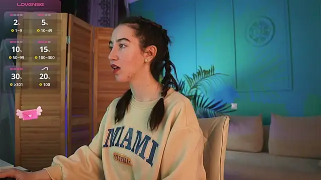 Belle Via online show from November 2025 05:46:01 PM