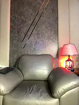 Snapshot of AaronCruz_ chatting on November 2025 08:45:01 PM AaronCruz online show from November 2025 08:45:01 PM