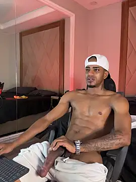 AaronCruz  online show from March 2026 10:48:01 AM