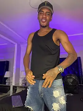 Snapshot of AaronCruz_ chatting on February 2026 02:00:02 AM AaronCruz online show from February 2026 02:00:02 AM