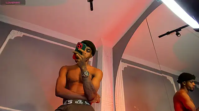 Snapshot of AaronCruz_ chatting on September 2025 01:21:01 PM AaronCruz online show from September 2025 01:21:01 PM