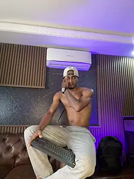 AaronCruz  online show from May 2026 09:57:02 PM