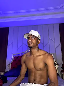 Snapshot of AaronCruz_ chatting on December 2025 12:54:02 AM AaronCruz online show from December 2025 12:54:02 AM