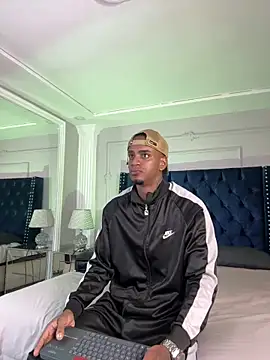 AaronCruz  online show from March 2026 02:04:02 AM