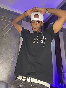 Snapshot of AaronCruz_ chatting on January 2026 08:05:01 PM AaronCruz online show from January 2026 08:05:01 PM