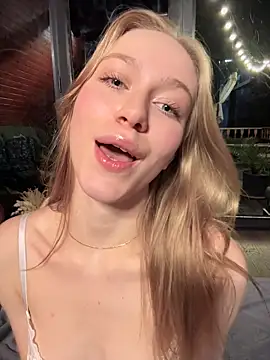 PollyAgata online show from December 2025 01:39:01 AM