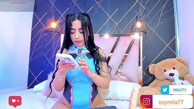 Miia77  online show from March 2026 04:18:02 AM