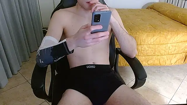 FitGuyDream online show from December 2025 01:27:01 AM