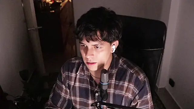 Tony Hoffa online show from March 2026 02:04:02 AM