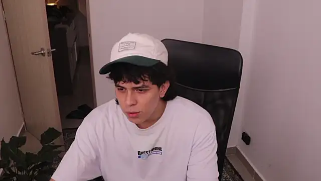 Tony Hoffa online show from February 2026 06:18:02 PM