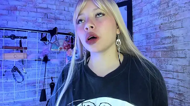 Cherry xoxx online show from November 2025 12:09:02 PM