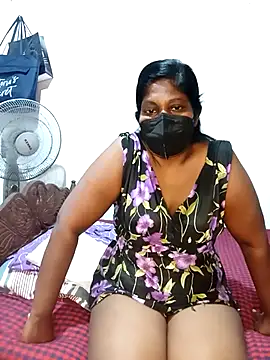 Aroma Sl online show from November 2025 05:39:02 PM