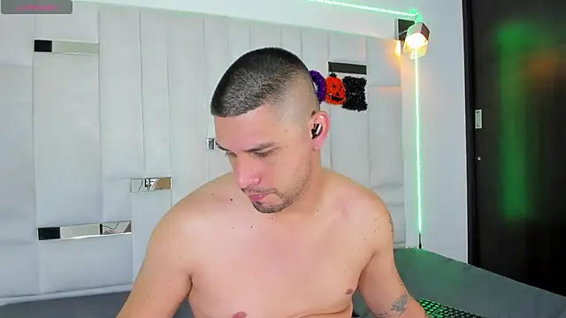 Jacoob19  online show from October 2025 03:08:02 AM