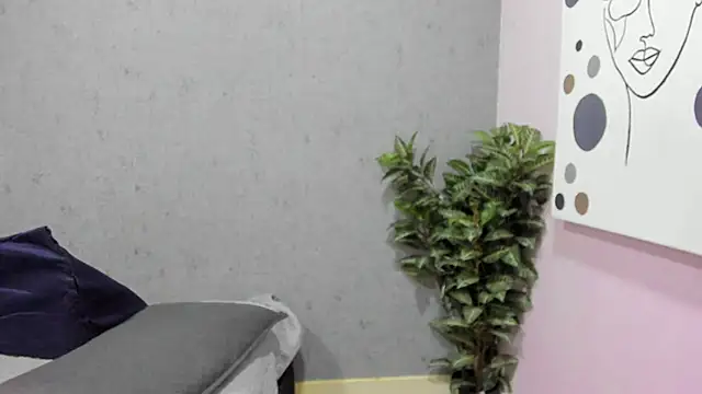 Tiffany mendez online show from February 2026 12:12:01 PM