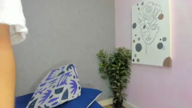 Tiffany mendez online show from December 2025 12:33:01 PM