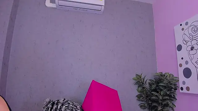 Tiffany mendez online show from April 2026 12:09:02 PM