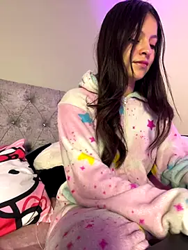 LucyEvans  online show from October 2025 02:54:02 AM