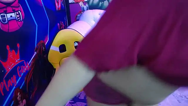 Snapshot of candy_hairy chatting on March 2025 06:26:02 AM candy hairy online show from March 2025 06:26:02 AM