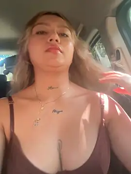 amanda-medrano1 online show from January 2026 04:00:01 PM