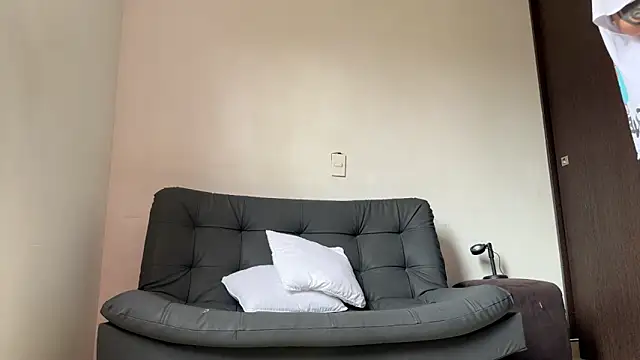 Snapshot of Saturno_v chatting on March 2025 05:15:02 PM Saturno v online show from March 2025 05:15:02 PM