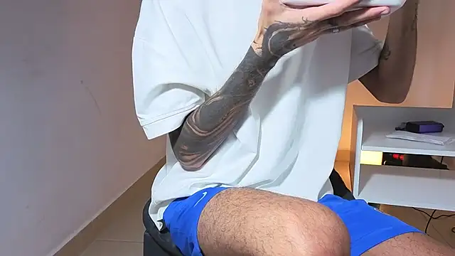 Saturno v online show from November 2025 05:19:01 AM