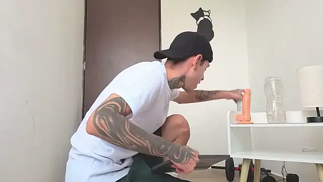 Saturno v online show from November 2025 10:41:01 AM