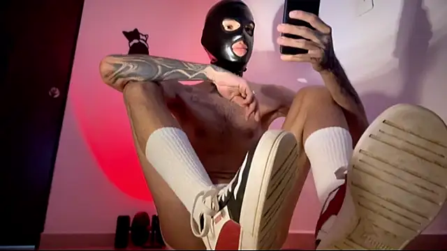 Saturno v online show from October 2025 11:08:02 AM